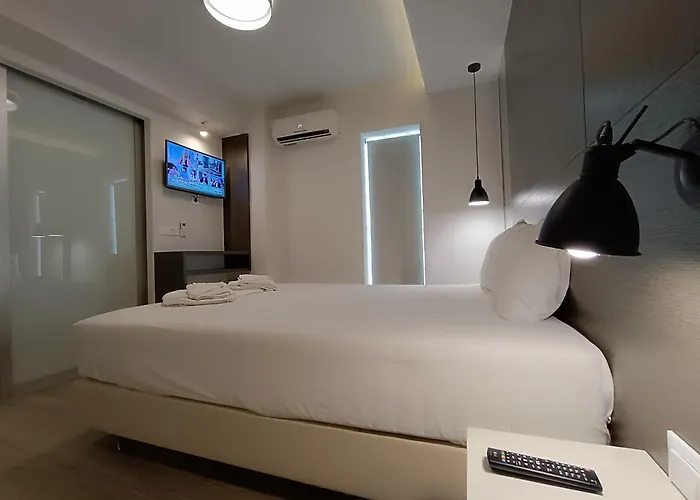 Sandy Suite 1