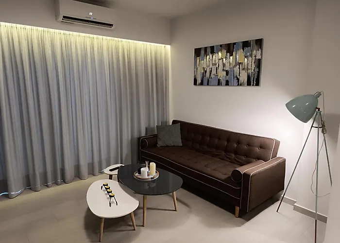 Sandy Suite 1